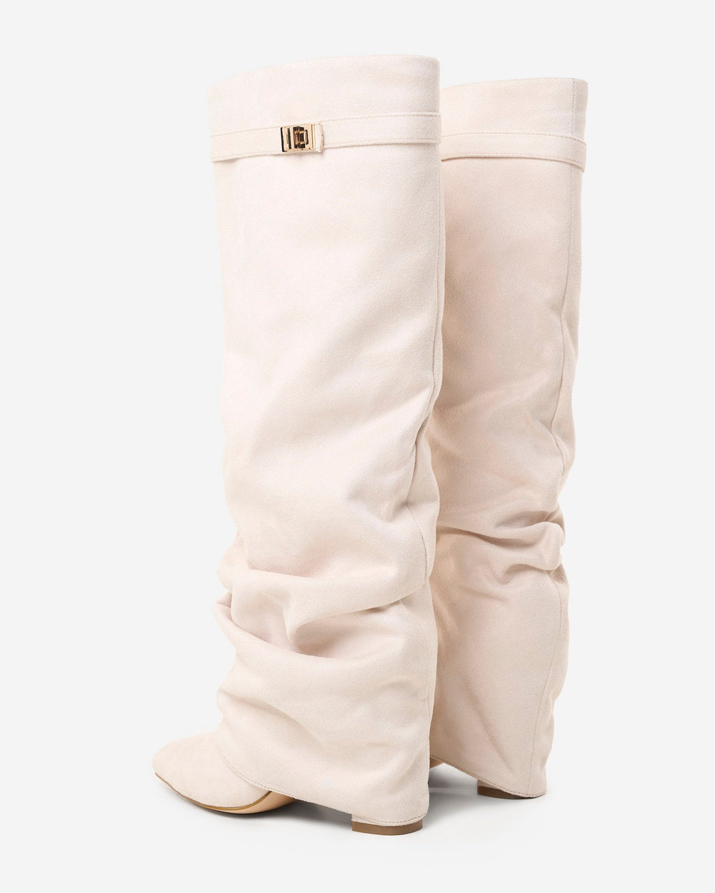Avery | Soft Suede with Relaxed Drama